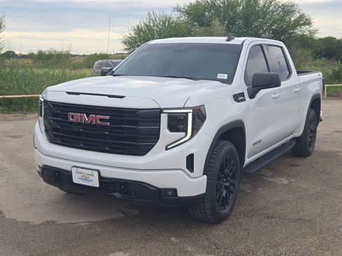 Used 2024 GMC Sierra 1500 Elevation w/ X31 Off-Road Package AWD/4WD image 7