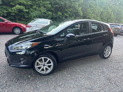 Used 2019 Ford Fiesta SE w/ Equipment Group 201A FWD image 2