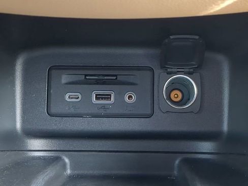 Used 2022 Chevrolet Equinox Premier FWD image 26