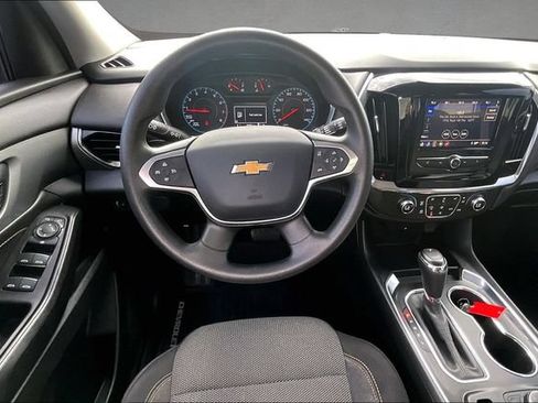 Used 2020 Chevrolet Traverse LS FWD image 3