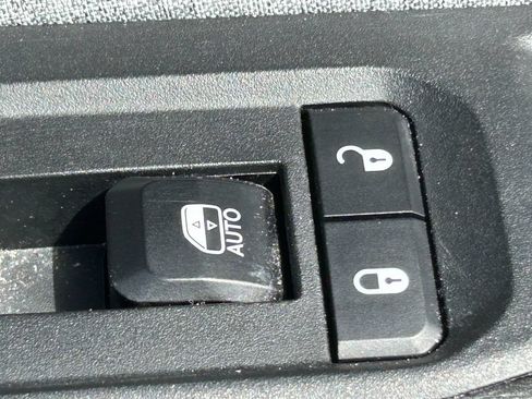 Used 2024 Jeep Compass Latitude AWD/4WD image 33