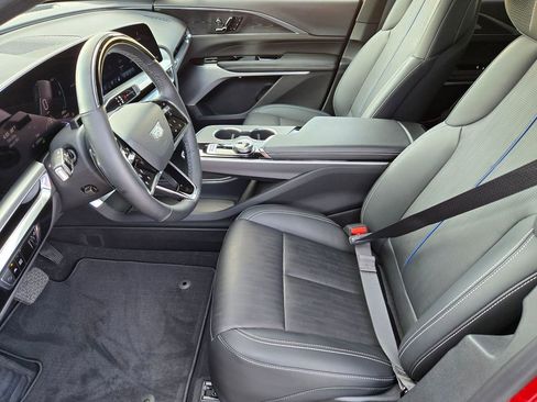 Certified 2025 Cadillac Lyriq Luxury w/ LPO, Floor Liner Package image 11