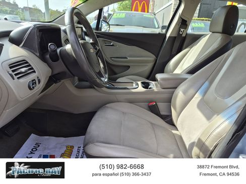 Used 2013 Chevrolet Volt Premium w/ Premium Trim Package image 11
