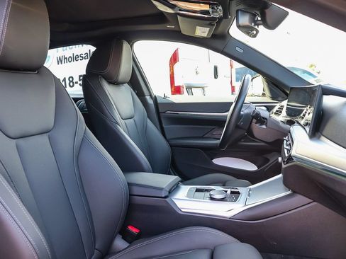 Used 2023 BMW i4 eDrive40 RWD image 16
