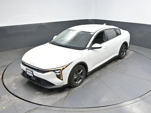 Used 2025 Kia K4 FWD image 37