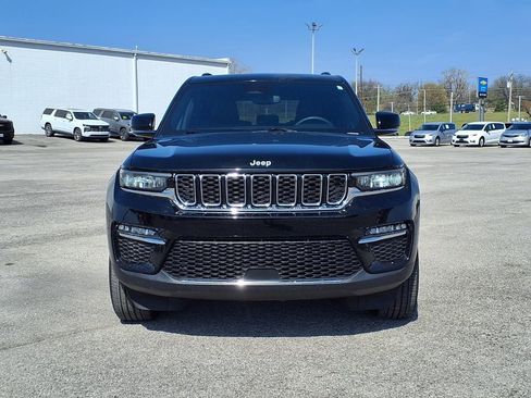 Used 2024 Jeep Grand Cherokee Limited image 2
