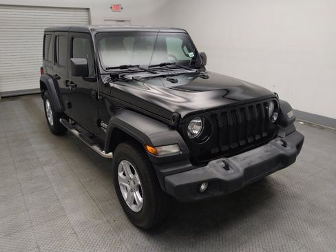 Used 2018 Jeep Wrangler Unlimited Sport S AWD/4WD image 13