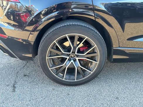 Used 2021 Audi Q8 Premium Plus w/ Premium Plus Package image 40