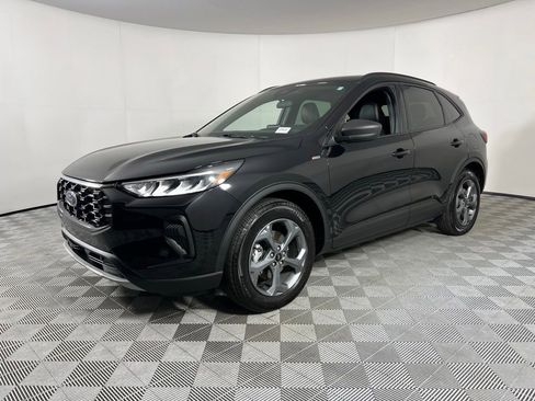 Used 2025 Ford Escape ST-Line image 3