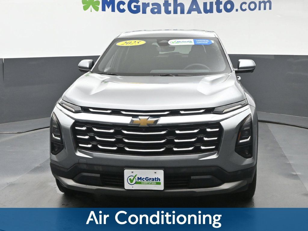Used 2025 Chevrolet Equinox LT w/ Safety and Technology Package FWD image 7