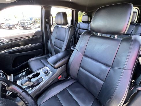 Used 2019 Jeep Grand Cherokee Limited AWD/4WD image 29