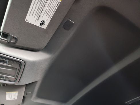 Used 2022 Chevrolet Silverado 1500 LT RWD image 18