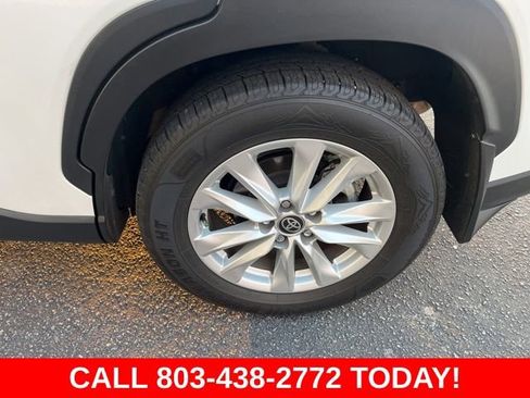Used 2024 Toyota Corolla Cross LE image 28