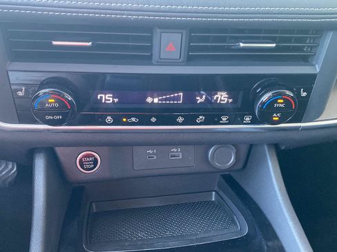 Certified 2023 Nissan Rogue SV w/ SV Premium B Package AWD/4WD image 30