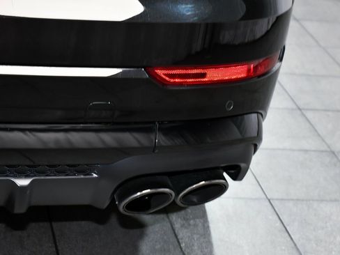 Used 2024 Audi SQ8 Prestige w/ Prestige Package image 97