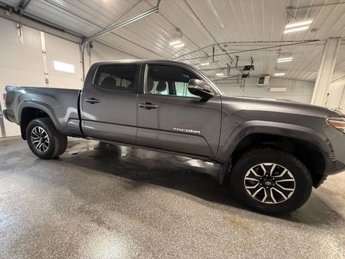 Used 2021 Toyota Tacoma SR5 image 3