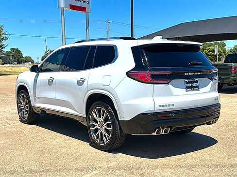 Used 2026 GMC Acadia Denali Ultimate FWD image 6