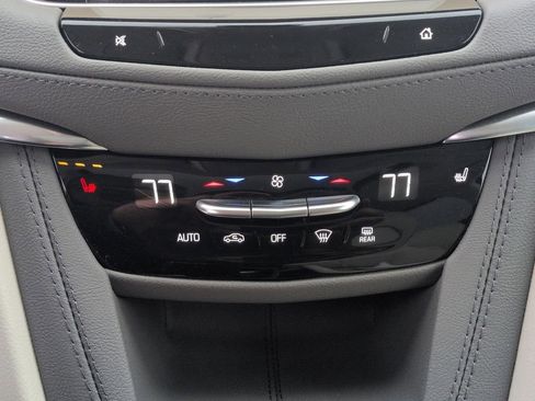 Certified 2024 Cadillac XT5 Premium Luxury image 1