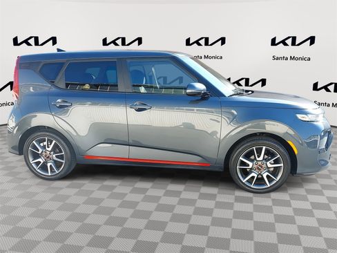 Certified 2022 Kia Soul GT-Line image 4
