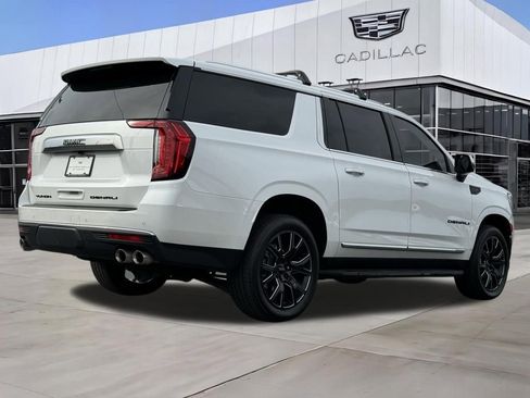Used 2024 GMC Yukon XL Denali AWD/4WD image 7