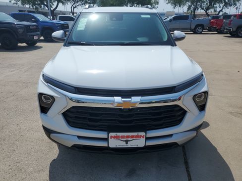 New 2026 Chevrolet TrailBlazer LT w/ Driver Confidence Package FWD image 2