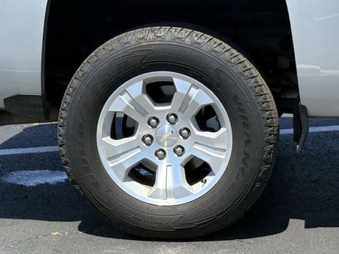 Used 2017 Chevrolet Silverado 1500 LT w/ All Star Edition AWD/4WD image 16