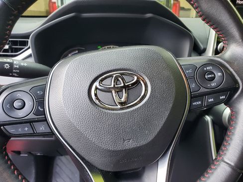 Used 2021 Toyota RAV4 XSE AWD/4WD image 25