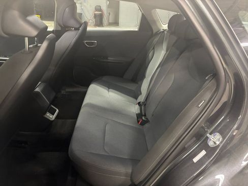 Used 2025 Kia K4 LXS image 24