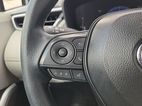 Used 2026 Toyota Corolla Cross L FWD image 17
