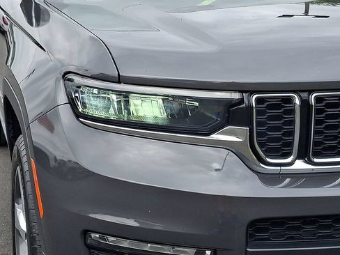 Used 2021 Jeep Grand Cherokee L Limited AWD/4WD image 9