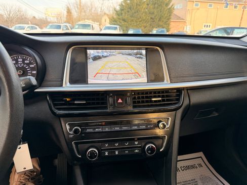 Used 2020 Kia Optima LX image 30