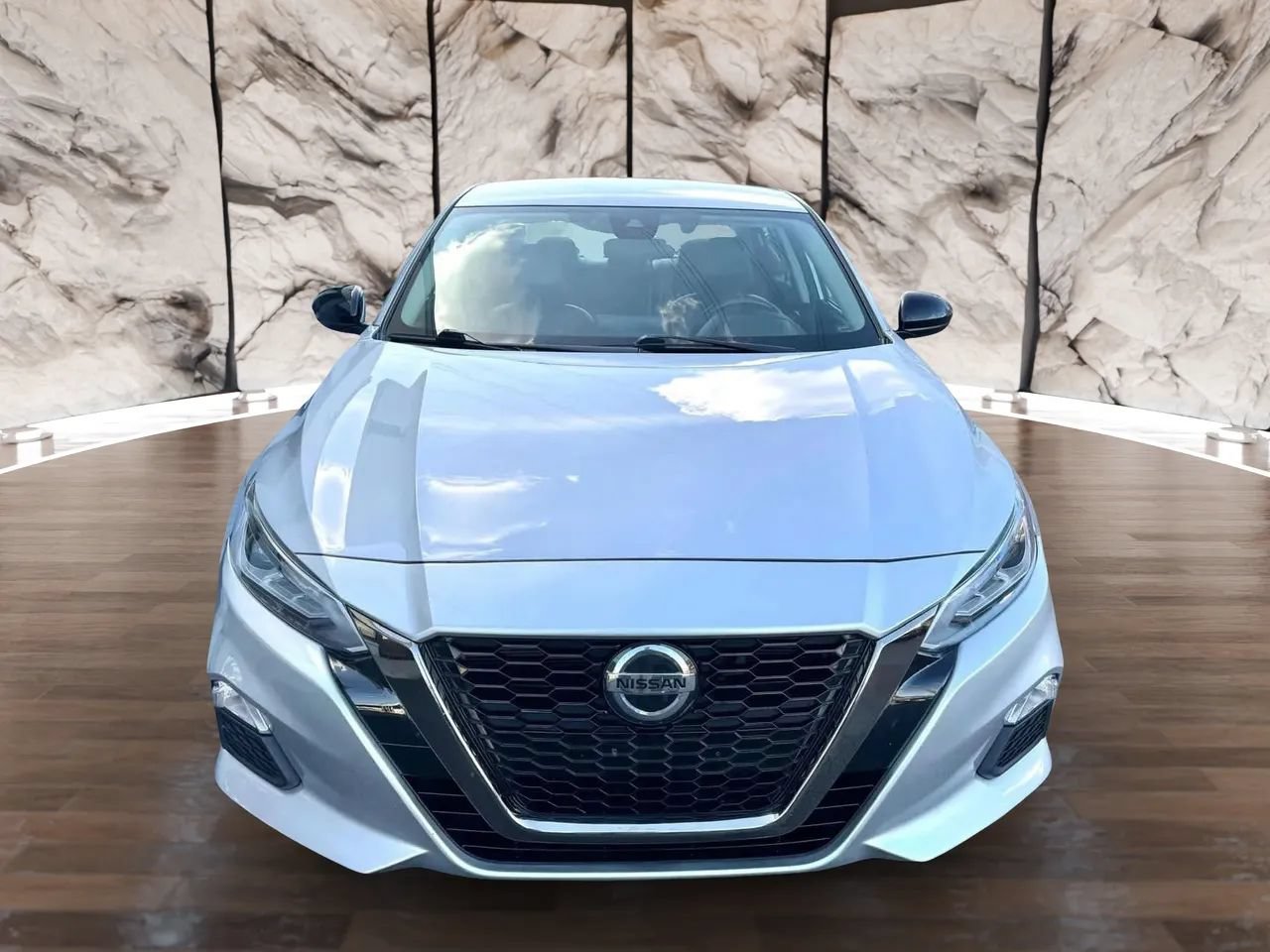 Used 2021 Nissan Altima 2.5 SR AWD/4WD image 2