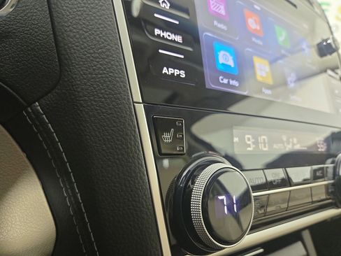 Used 2018 Subaru Outback 2.5i Limited w/ Popular Package #2 image 26