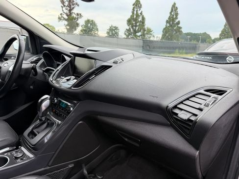 Used 2015 Ford Escape Titanium w/ Equipment Group 301A AWD/4WD image 19