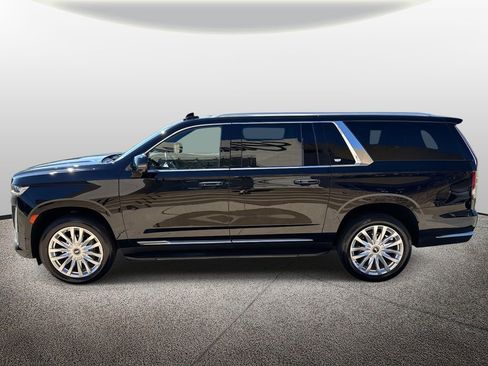 Used 2022 Cadillac Escalade ESV Luxury image 3