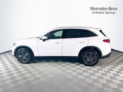 Used 2026 Mercedes-Benz GLC 300 4MATIC image 4