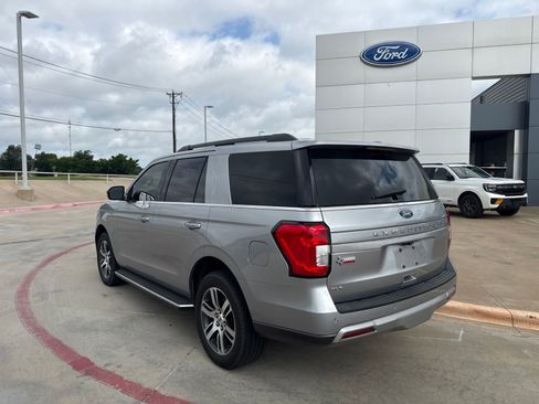 Used 2022 Ford Expedition XLT RWD image 7