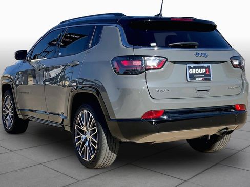 Used 2022 Jeep Compass Limited w/ Elite Group AWD/4WD image 12