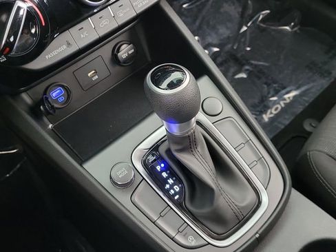 Used 2022 Hyundai Kona SEL image 10