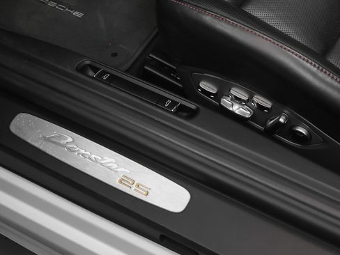 Certified 2022 Porsche 718 Boxster RWD image 40