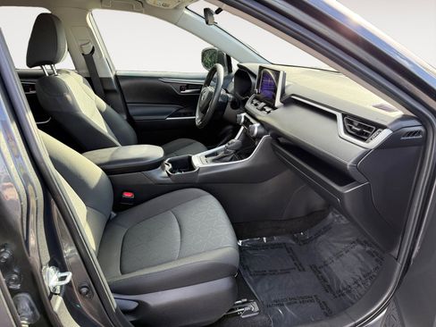 Used 2024 Toyota RAV4 XLE image 19