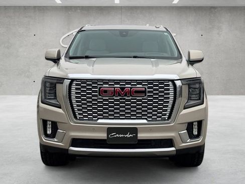 Used 2021 GMC Yukon Denali w/ Denali Premium Package image 18