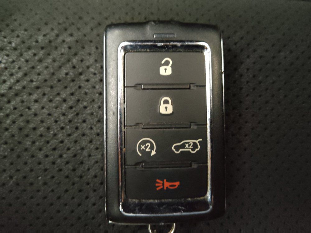 Used 2022 Jeep Grand Cherokee L Laredo RWD image 32