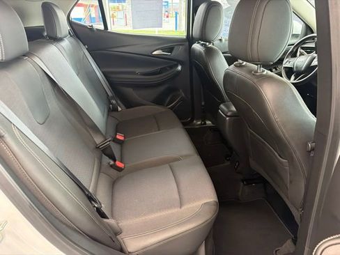 Used 2025 Buick Encore GX Preferred AWD/4WD image 9
