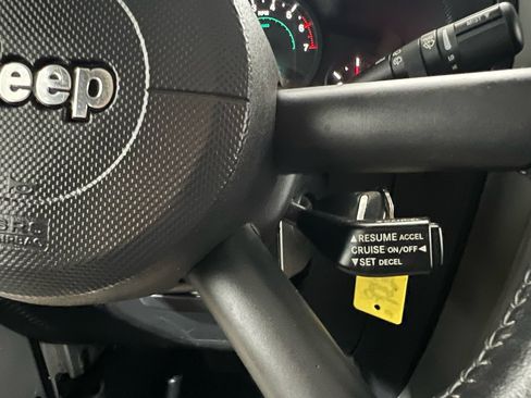 Used 2009 Jeep Wrangler X image 28