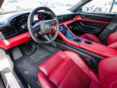 Certified 2020 Porsche Taycan Turbo image 4