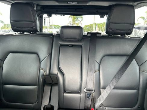 Used 2024 Ford Bronco Badlands w/ Sasquatch Package AWD/4WD image 13