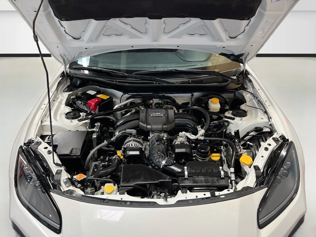 Used 2025 Toyota GR86 w/ ALL Weather Mat Package (TMS) RWD image 27