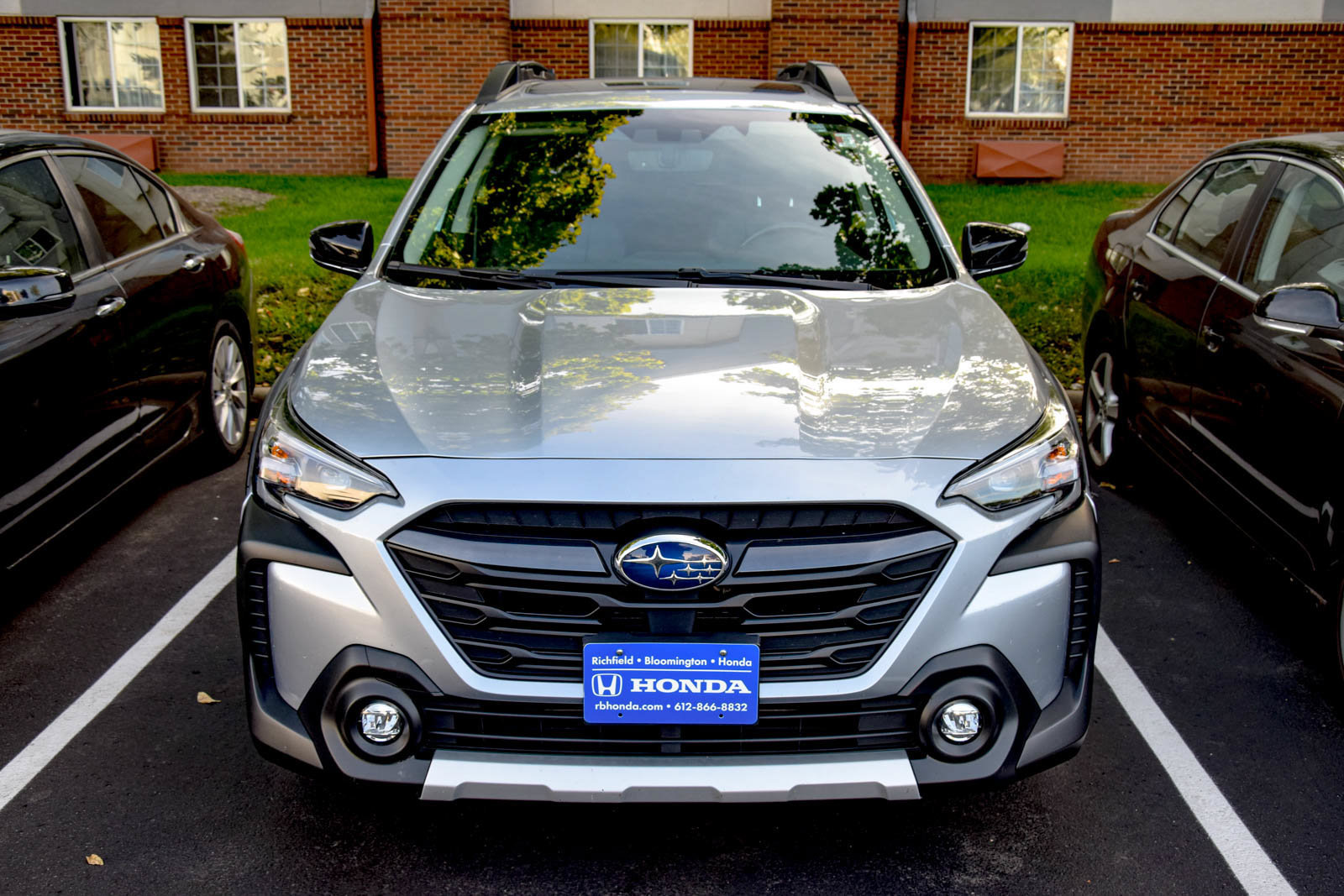 Used 2024 Subaru Outback Limited AWD/4WD image 3