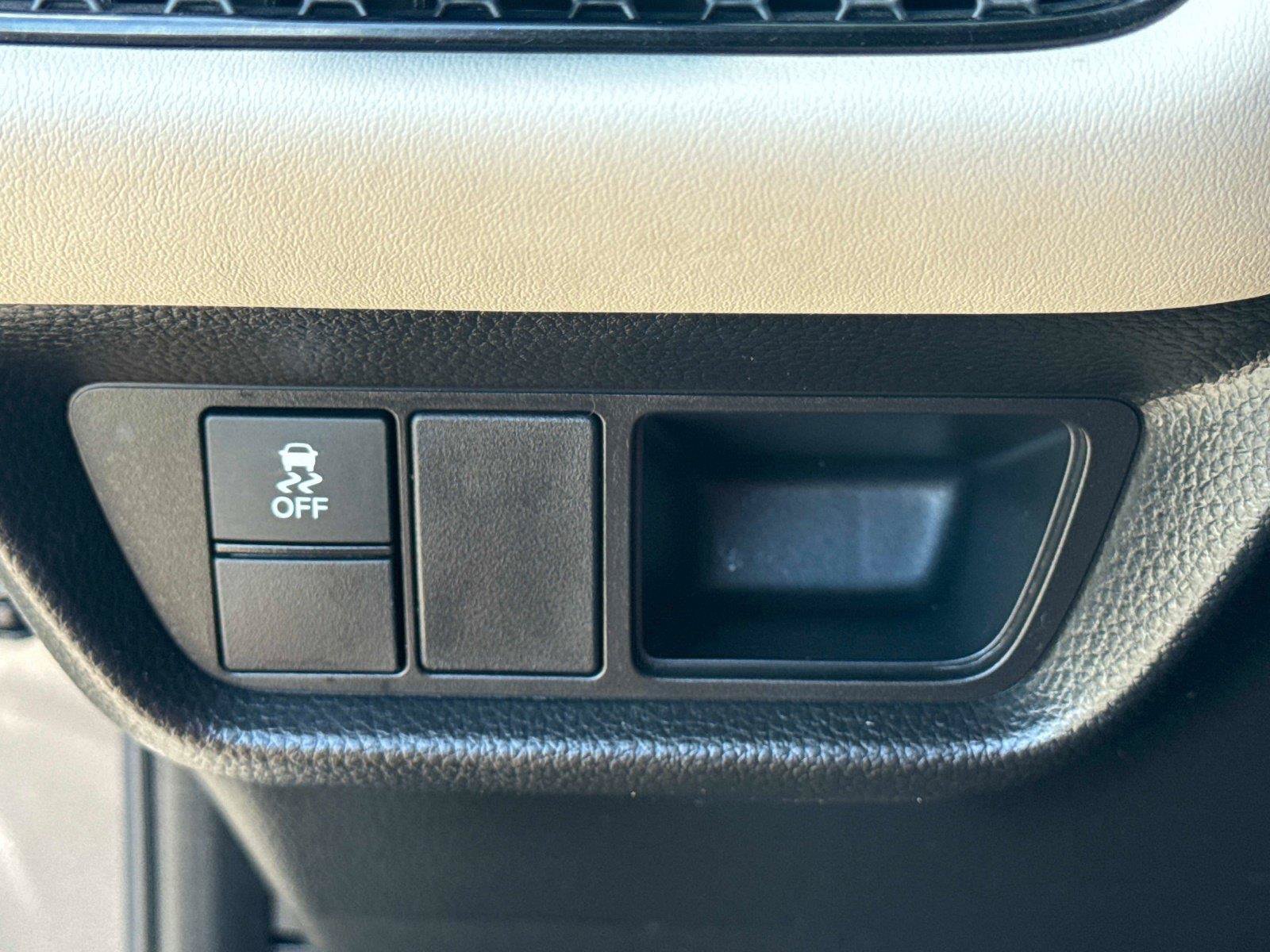 Certified 2025 Honda HR-V LX image 29